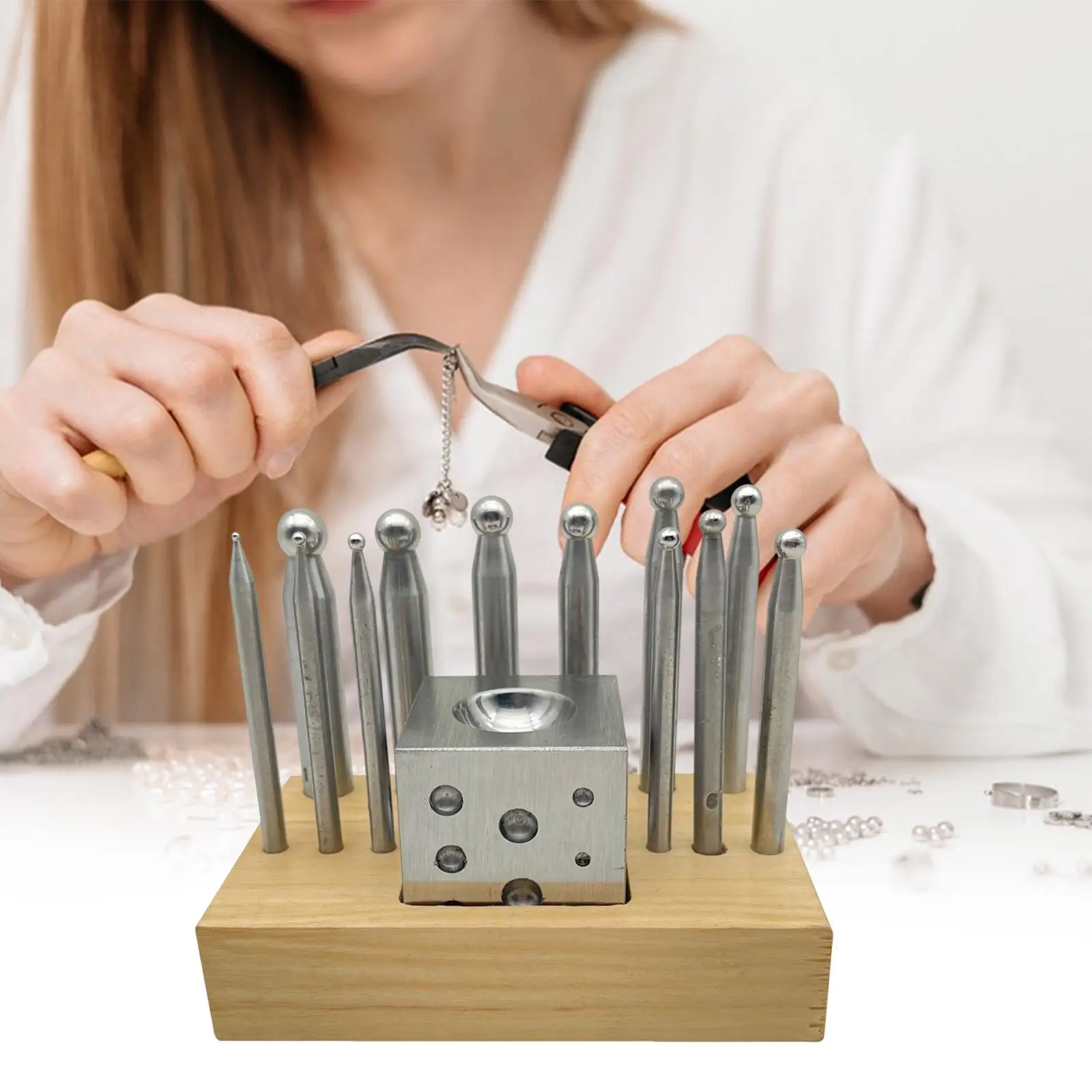 Набор из 13 штук: Профессиональный высокопроизводительный многофункциональный набор для выдавливания и формовки (Dapping/Doming)
Набор из 13 штук: Профессиональный высокопроизводительный многофункциональный набор для выдавливания и формовки (Dapping/Doming)