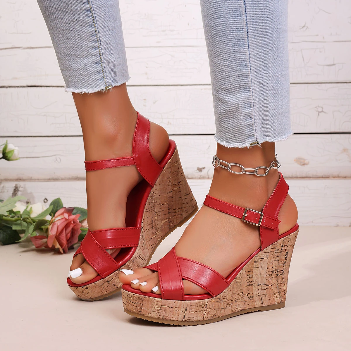 Women Metal Buckle Slippers Flats Platform Flip Flops Shoes Female Summer Beach Sandals Fashion New Casual Open Toe Slides
Women Metal Buckle Slippers Flats Platform Flip Flops Shoes Female Summer Beach Sandals Fashion New Casual Open Toe Slides