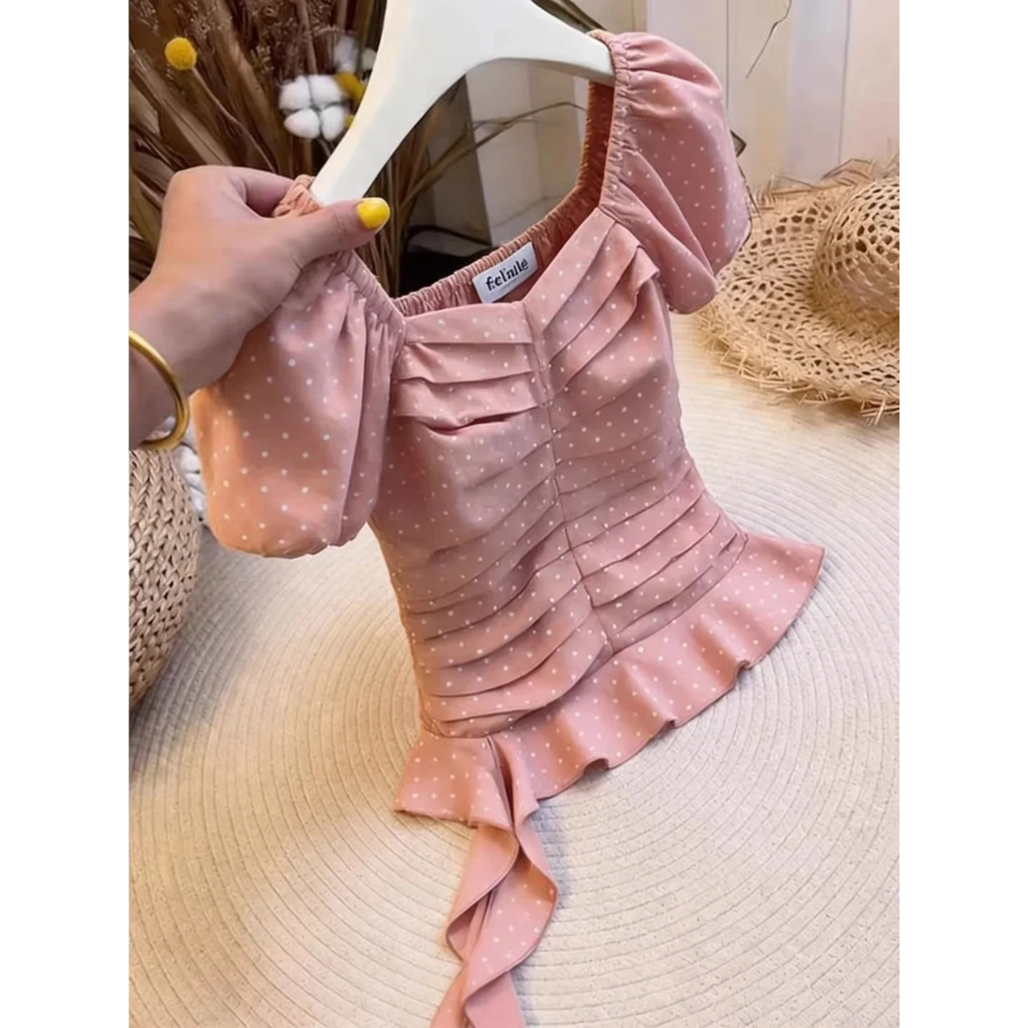 Sweet Style Polka Dot Short Sleeve Shirt Women's Waist Cinched Short Length New 2026 CHAO Recommended Summer Fashion Top
Sweet Style Polka Dot Short Sleeve Shirt Women's Waist Cinched Short Length New 2026 CHAO Recommended Summer Fashion Top