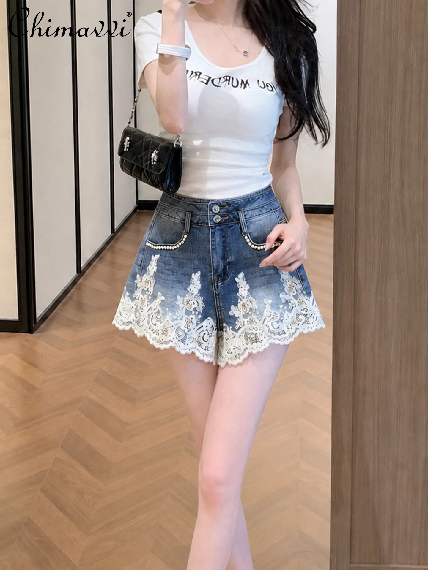 Heavy Beaded Rhinestone Denim Shorts for Women New 2026 Summer Fashion High-waisted Slim Vintage Lace-trimmed A-line Hot Pants
Heavy Beaded Rhinestone Denim Shorts for Women New 2026 Summer Fashion High-waisted Slim Vintage Lace-trimmed A-line Hot Pants