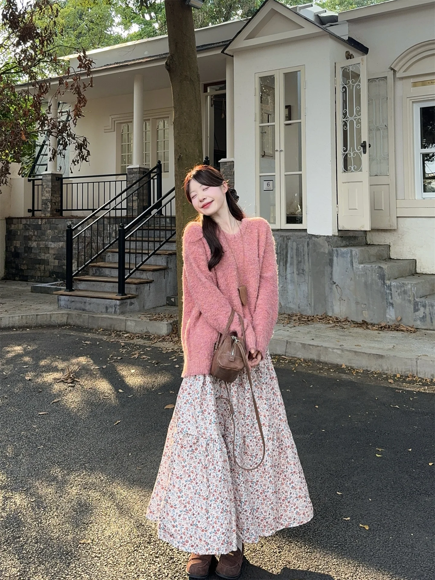 Sweet Loose Long Sleeve round Neck Knitwear And Floral Skirt Two Piece Set for Women Casual Comfortable Spring Fashion
Sweet Loose Long Sleeve round Neck Knitwear And Floral Skirt Two Piece Set for Women Casual Comfortable Spring Fashion