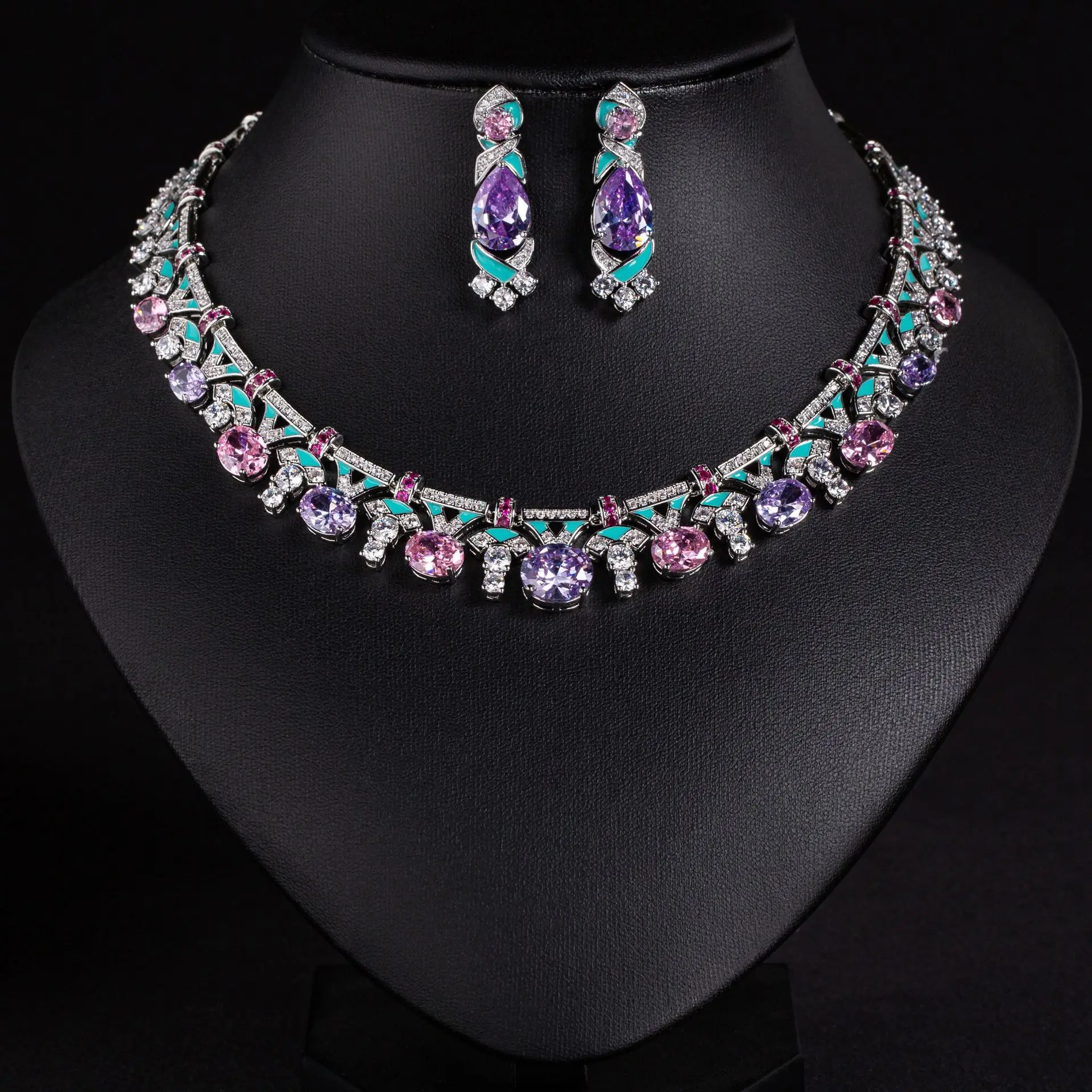 Cross-border collar of the same style, irregular powder treasure, luxury oil dripping craftsmanship, high-end sense women's even 
Cross-border collar of the same style, irregular powder treasure, luxury oil dripping craftsmanship, high-end sense women's even