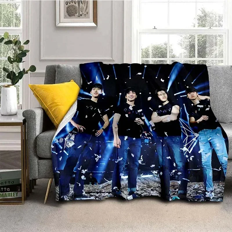 Korea C-CNBLUE Band Patterned Lightweight Flannel Blanket,Warm Soft Cozy Blanket Home Decor Birthday Gift For All Season Blanket
Korea C-CNBLUE Band Patterned Lightweight Flannel Blanket,Warm Soft Cozy Blanket Home Decor Birthday Gift For All Season Blanket