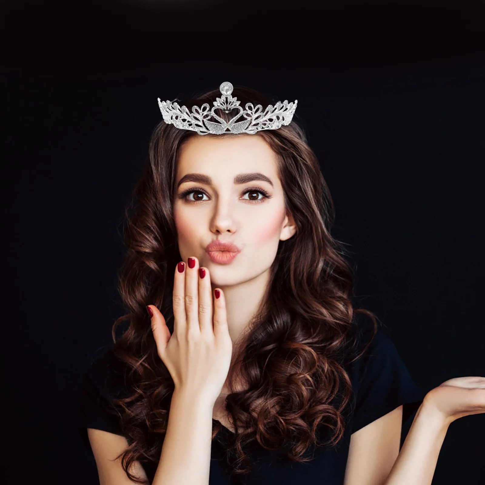 Swan Modeling Crown Tiara Rhinestone Headdress Bride Wedding Accessory Alloy Tiara For Banquet Bridal Party Hair Styling Tool
Swan Modeling Crown Tiara Rhinestone Headdress Bride Wedding Accessory Alloy Tiara For Banquet Bridal Party Hair Styling Tool