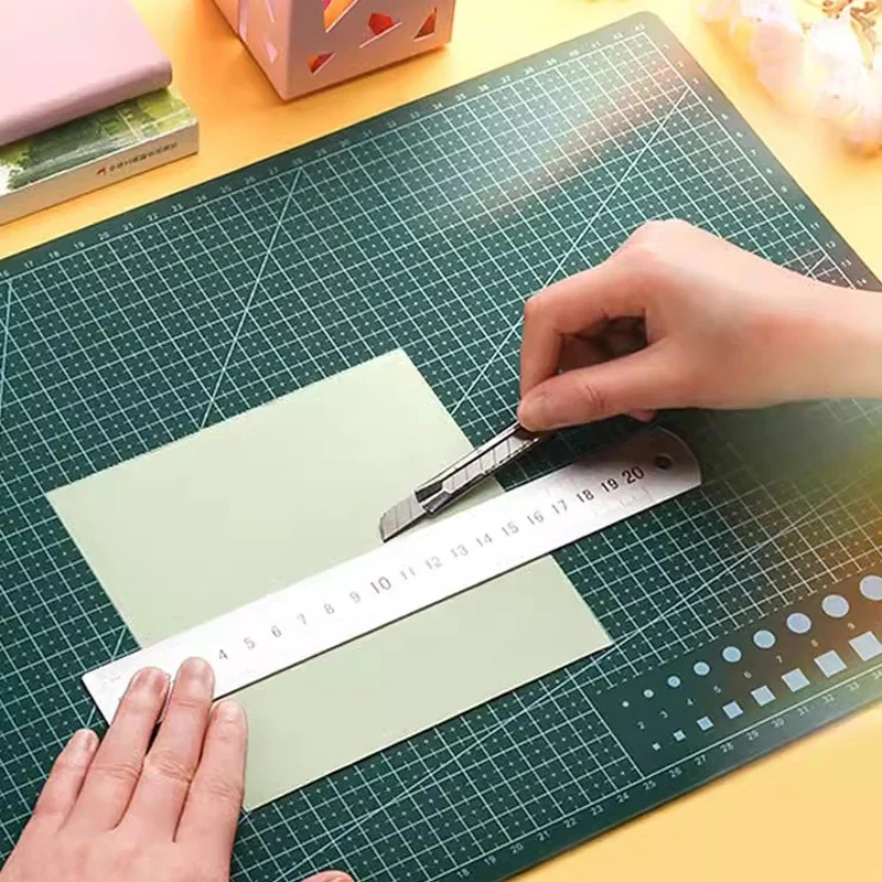 A4/A5 Cutting Mat Durable Craft Cutting Mat DIY Handmade Cutting Engraving Board Sewing Pad Carving Tools Office Handmade Crafts
A4/A5 Cutting Mat Durable Craft Cutting Mat DIY Handmade Cutting Engraving Board Sewing Pad Carving Tools Office Handmade Crafts