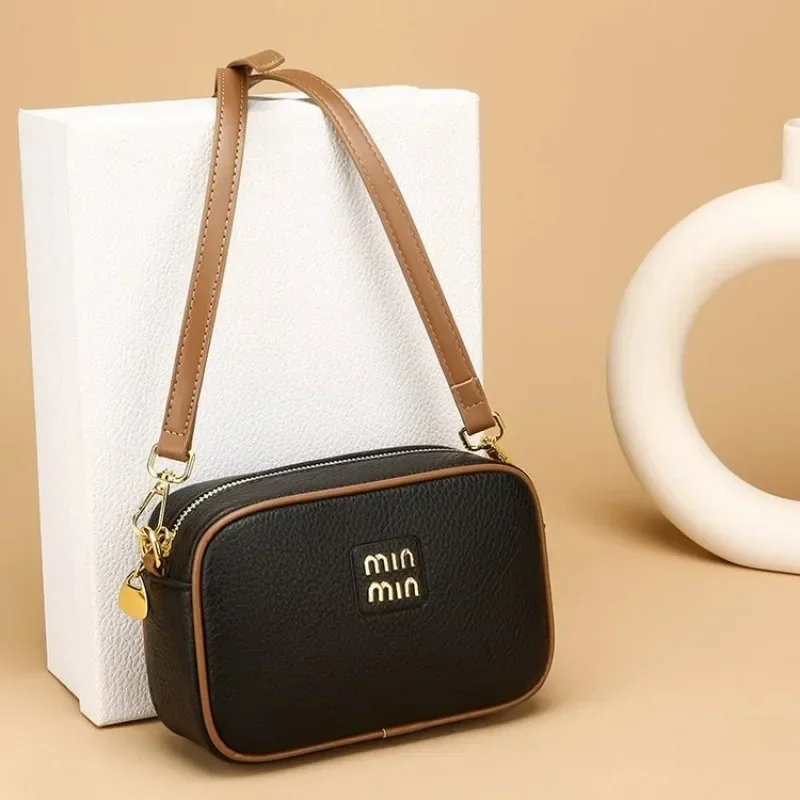 Luxury Unique Minimalist Diaper Bag Elegant Designer For Women Large Capacity Vintage Leather Shoulder Bag Fashionable Crossbody
Luxury Unique Minimalist Diaper Bag Elegant Designer For Women Large Capacity Vintage Leather Shoulder Bag Fashionable Crossbody