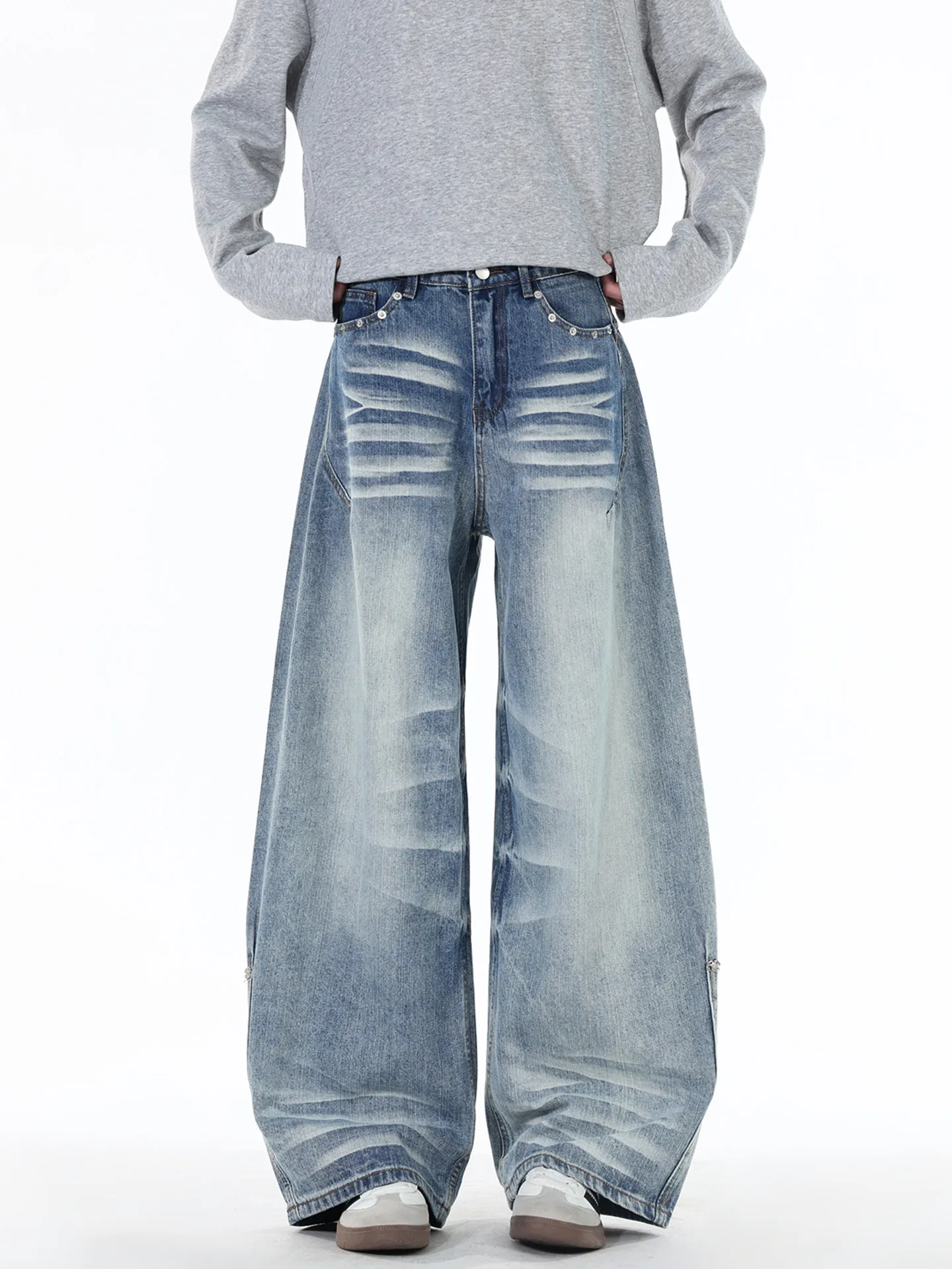 Spring Washed Knife Wide Leg Jeans Men's American Retro Deconstructed Rivet 3D Effect Loose Fit Casual Straight Leg Jeans
Spring Washed Knife Wide Leg Jeans Men's American Retro Deconstructed Rivet 3D Effect Loose Fit Casual Straight Leg Jeans