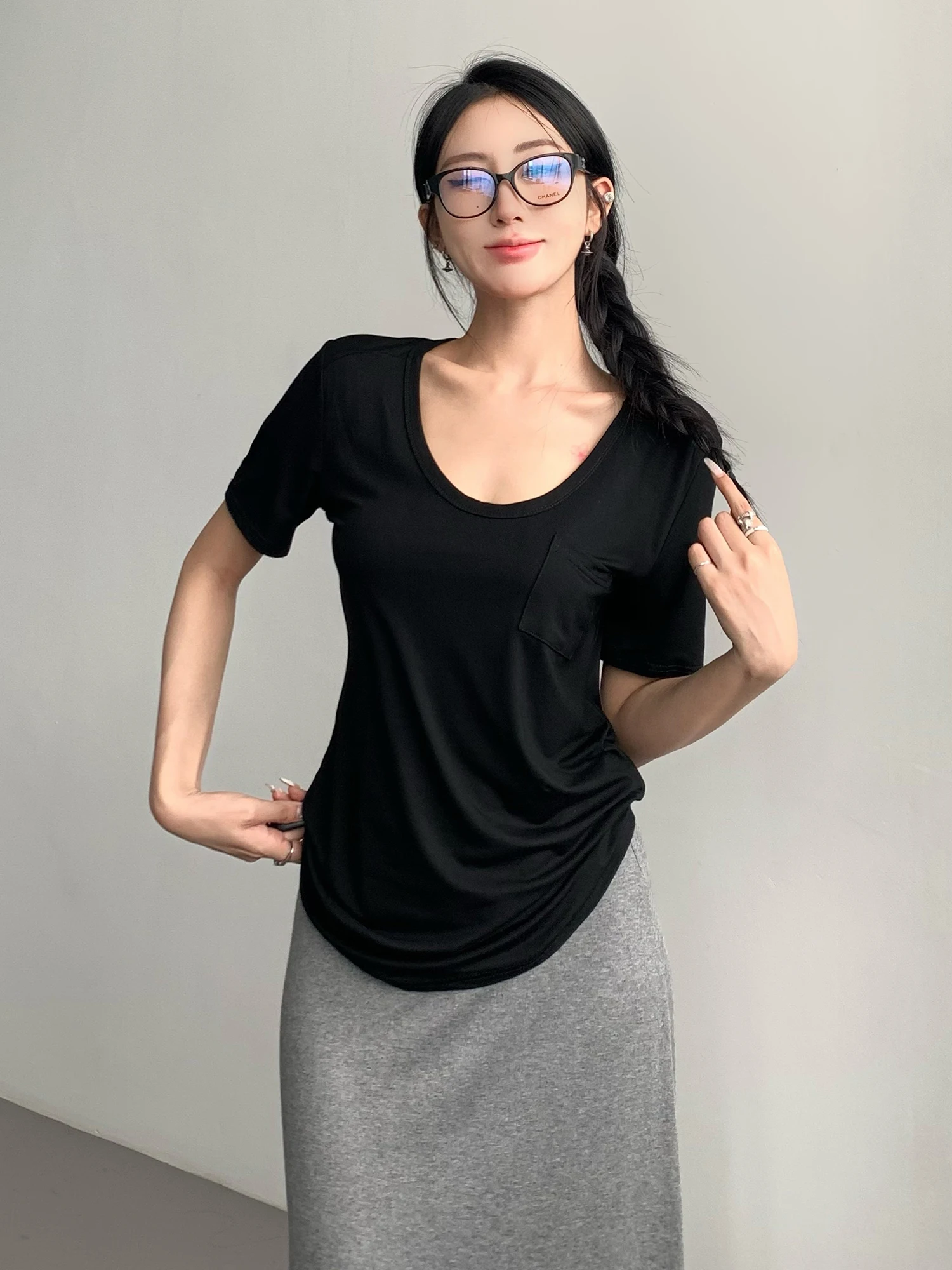 Modal Drapey T-Shirt Women's Loose Fit U-Neck Short Sleeve Mid-Length Summer Top Korean Style Base Shirt Daily Wear Cotton Blend
Modal Drapey T-Shirt Women's Loose Fit U-Neck Short Sleeve Mid-Length Summer Top Korean Style Base Shirt Daily Wear Cotton Blend