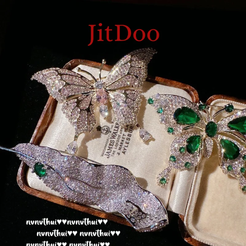 JitDoo Emerald Brooch Plated with 18K Gold Rhinestone Pin Crystal Vintage Brooch Retro Pin for Women Girls Mother's Day Gifts
JitDoo Emerald Brooch Plated with 18K Gold Rhinestone Pin Crystal Vintage Brooch Retro Pin for Women Girls Mother's Day Gifts