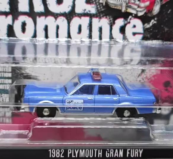 1:64 Hollywood Series 43 True Romance -1982 Plymouth Gran Fury Advanced Collection Ornament Car Models
1:64 Hollywood Series 43 True Romance -1982 Plymouth Gran Fury Advanced Collection Ornament Car Models