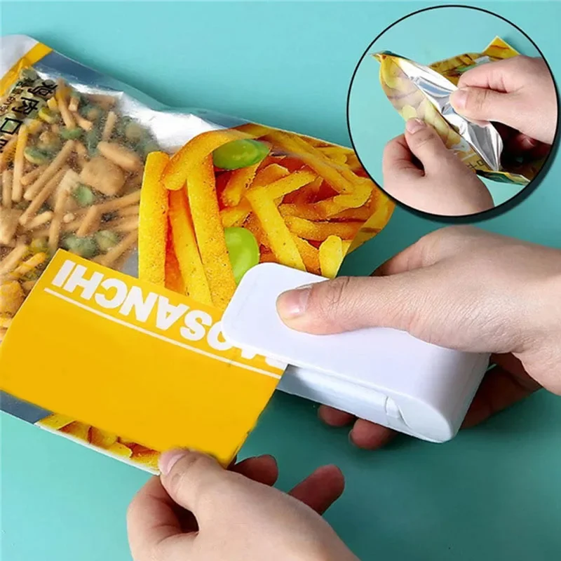 Portable Mini Heat Sealer for Snacks, Handheld Plastic Bag Sealer with Pressure Function, HouseholdKitchenFoodStorageAccessories
Portable Mini Heat Sealer for Snacks, Handheld Plastic Bag Sealer with Pressure Function, HouseholdKitchenFoodStorageAccessories