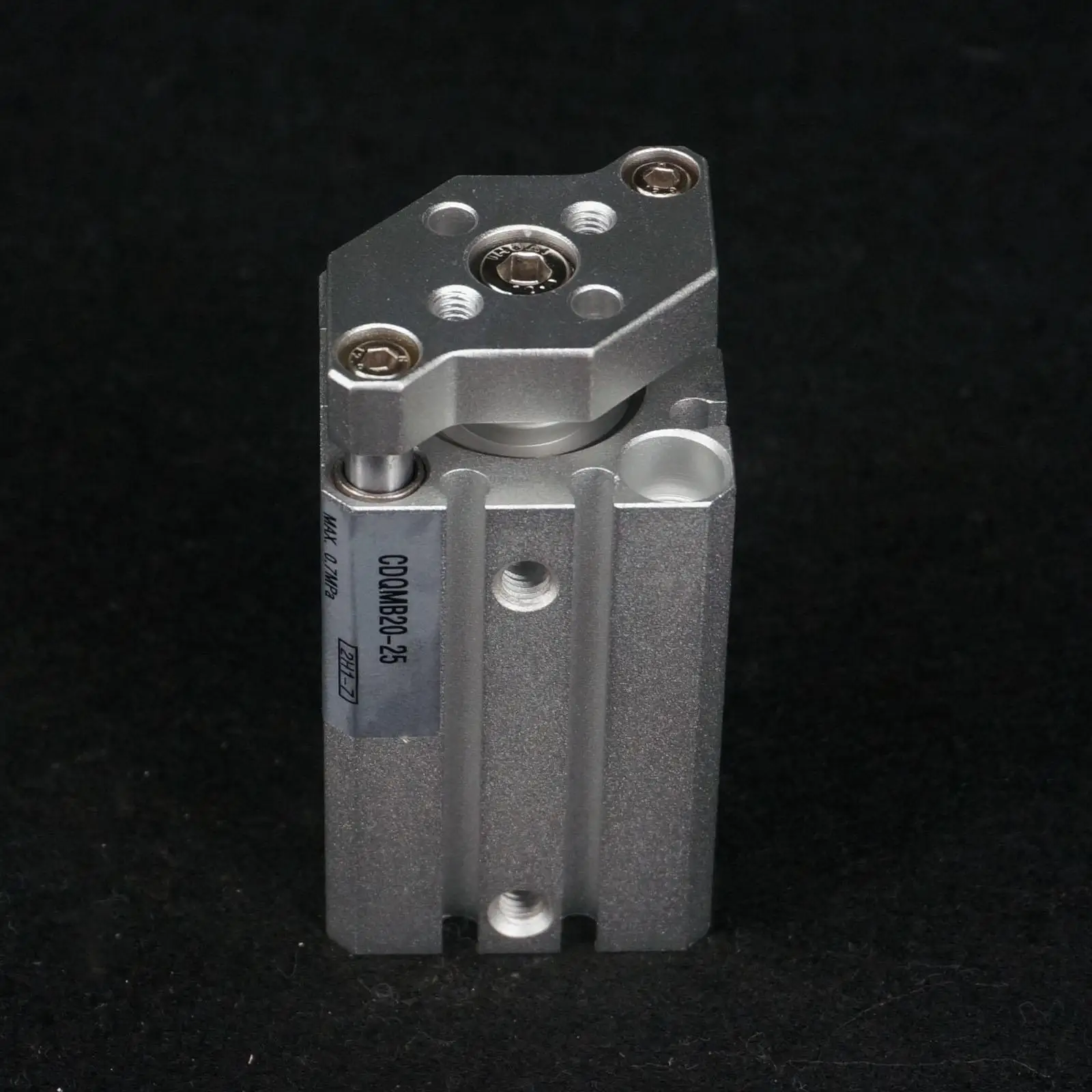 Bore 20mm Stroke 25mm Double Acting Guide Rod Built-in Magnet CDQMB20-25 Compact Cylinder
Bore 20mm Stroke 25mm Double Acting Guide Rod Built-in Magnet CDQMB20-25 Compact Cylinder