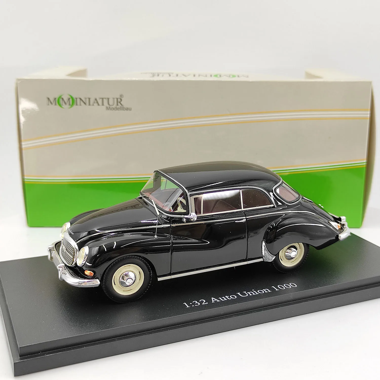 Diecast MOMINIATUR 1/32 Scale Auto Union 1000 Alloy Car Model Collectible Toy Gift Souvenir Display Ornament 
Diecast MOMINIATUR 1/32 Scale Auto Union 1000 Alloy Car Model Collectible Toy Gift Souvenir Display Ornament