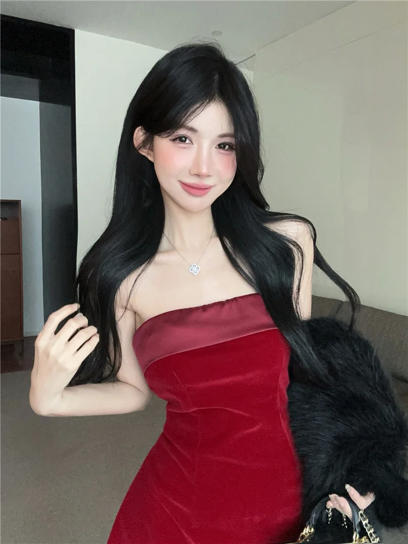 Sexy One-Shoulder Red Velvet Dress Women's Autumn Winter Inner Wear Tube Top Waist Cinch Christmas Costume Short Princess Skirt
Sexy One-Shoulder Red Velvet Dress Women's Autumn Winter Inner Wear Tube Top Waist Cinch Christmas Costume Short Princess Skirt