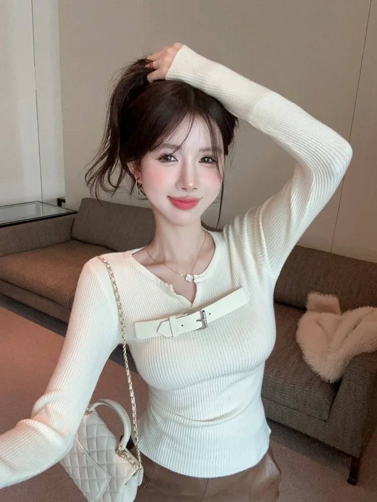 Sexy Versatile Long Sleeve Knitted Sweater Slim Fit Overhead Base Layer Single Wear Trendy Korean Style Commute Fashion
Sexy Versatile Long Sleeve Knitted Sweater Slim Fit Overhead Base Layer Single Wear Trendy Korean Style Commute Fashion