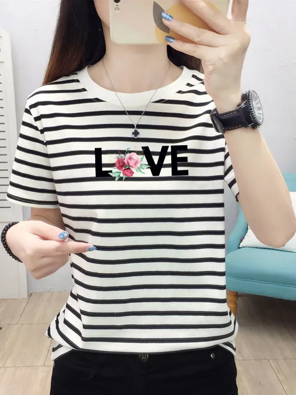 Slimming Stripe Short Sleeve T-Shirt Women's Summer New Loose Mom High-End round Neck Shoulder Appropriate Fashionable Top
Slimming Stripe Short Sleeve T-Shirt Women's Summer New Loose Mom High-End round Neck Shoulder Appropriate Fashionable Top