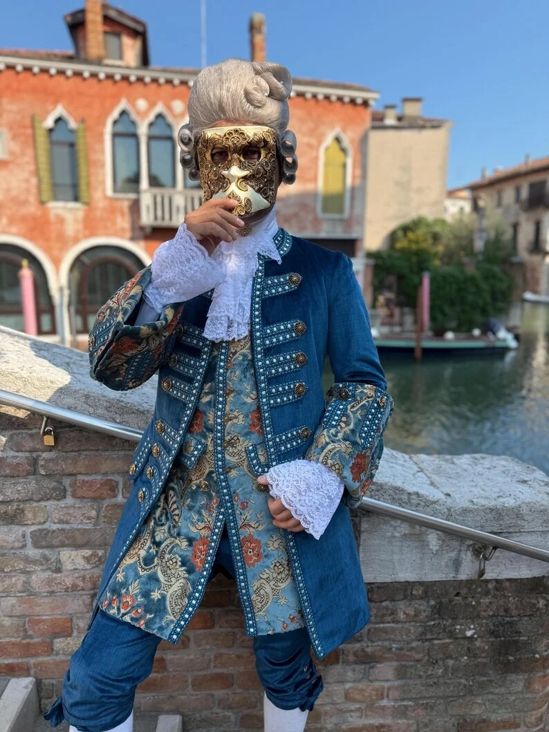 Victorian Royal Court Prince Tuxedo Suit 1700s Rococo Baroque French Nobleman Costume for Halloween Venice Luxurious Ball Gown
Victorian Royal Court Prince Tuxedo Suit 1700s Rococo Baroque French Nobleman Costume for Halloween Venice Luxurious Ball Gown