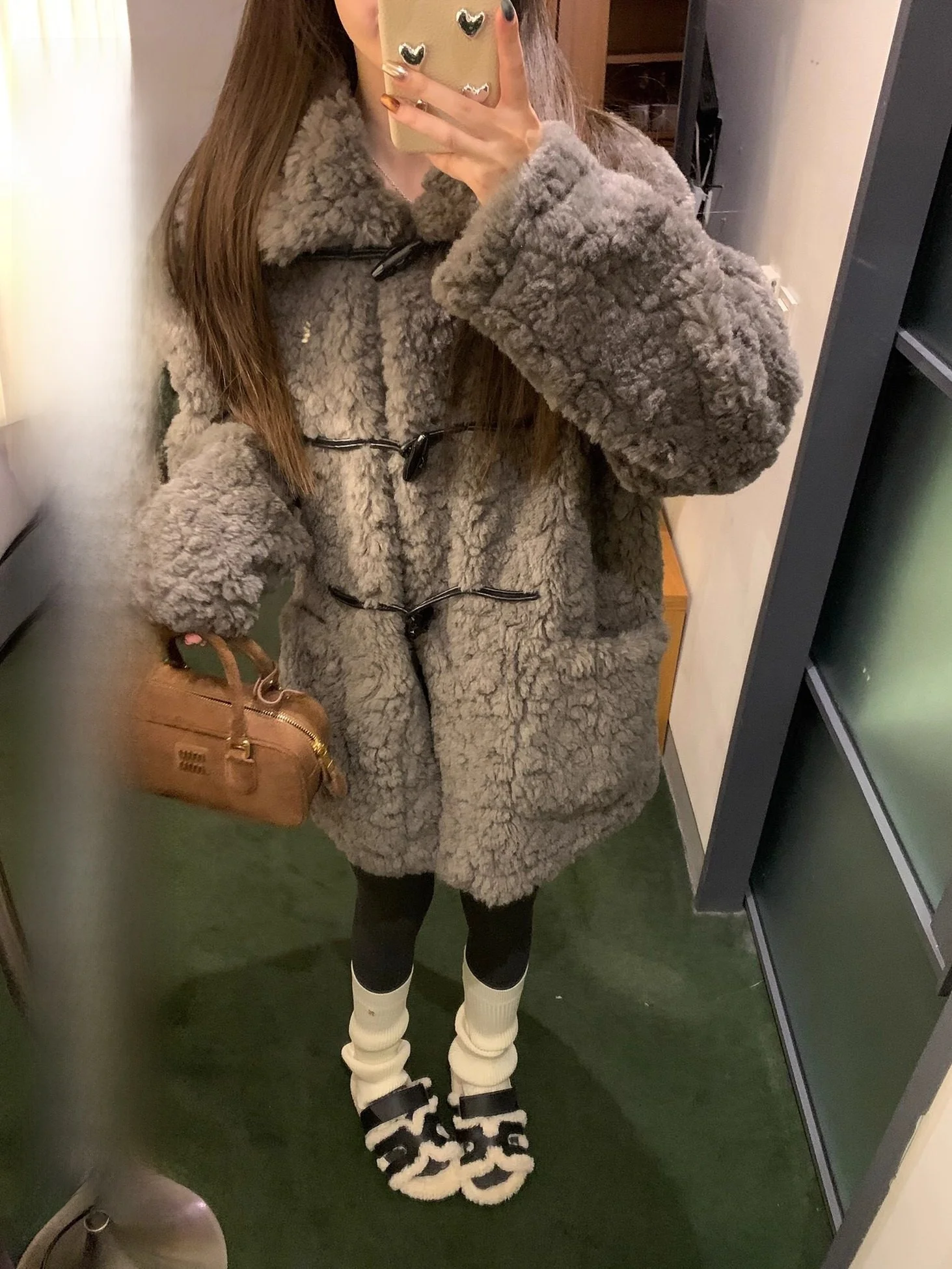 Пальто Aeronline Twilight Forest с воротником-стойкой, из искусственной овчины, на пуговицах, повседневное, женское, зимнее, верхняя одежда
Пальто Aeronline Twilight Forest с воротником-стойкой, из искусственной овчины, на пуговицах, повседневное, женское, зимнее, верхняя одежда