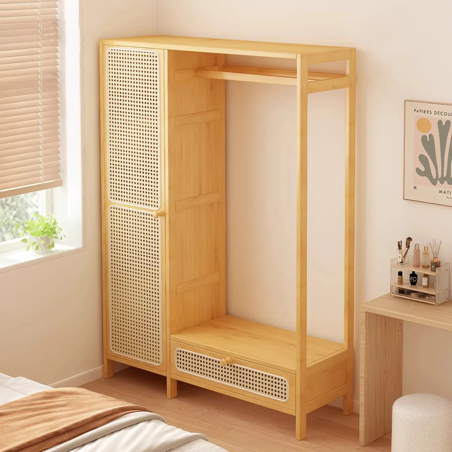 Stable Rattan wardrobe household bedroom simple assembly small apartment multi-functional floor hanger
Stable Rattan wardrobe household bedroom simple assembly small apartment multi-functional floor hanger