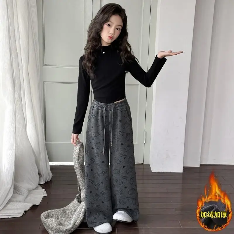 Sanrio Hello Kitty Cat Cartoon Print Fluffy Fleece Pants For Big Girls Kids Winter Casual Straight Leg Trousers Fashion Trendy
Sanrio Hello Kitty Cat Cartoon Print Fluffy Fleece Pants For Big Girls Kids Winter Casual Straight Leg Trousers Fashion Trendy