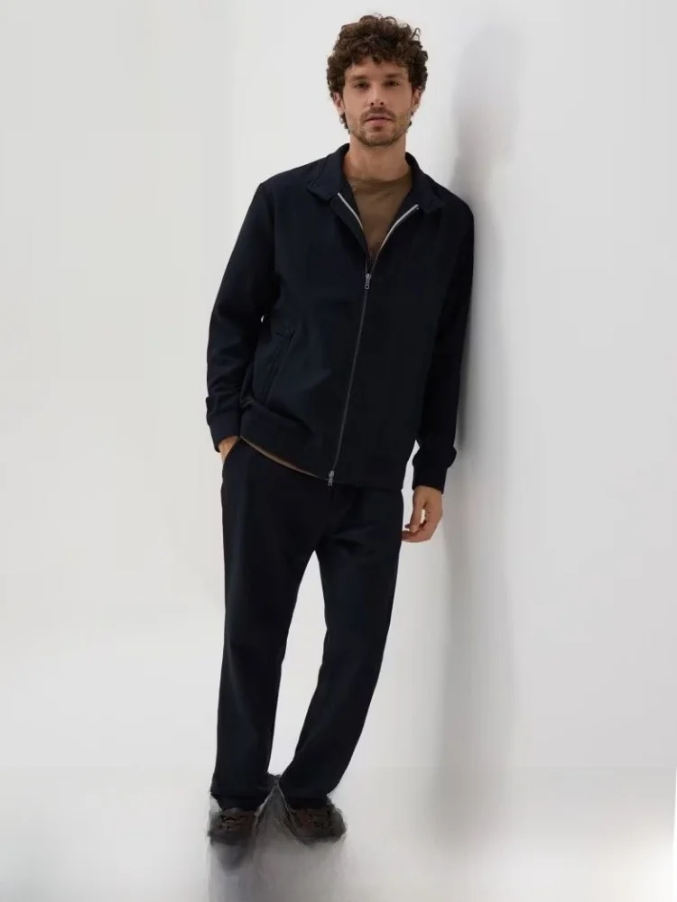 Men's Casual Fashionable Lightweight Breathable Soft Polyester Jacket Spring Season High End Minimalist Luxury Garment
Men's Casual Fashionable Lightweight Breathable Soft Polyester Jacket Spring Season High End Minimalist Luxury Garment