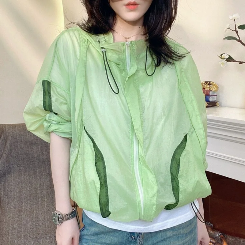 2023 New Spring and Summer Relaxed Relaxed Sweet Sasa Colored Light and Thin Breathable Sun Protection Hooded Women's Coat
2023 New Spring and Summer Relaxed Relaxed Sweet Sasa Colored Light and Thin Breathable Sun Protection Hooded Women's Coat