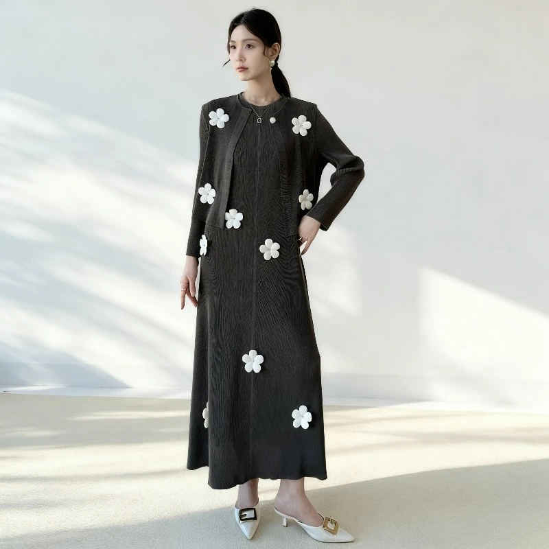 Miyake Pleated Print Plisse Skirt Set 2026 Spring New Floating Flower Set French Long Skirt Temperament Shirt Pleats 2 Pieces
Miyake Pleated Print Plisse Skirt Set 2026 Spring New Floating Flower Set French Long Skirt Temperament Shirt Pleats 2 Pieces