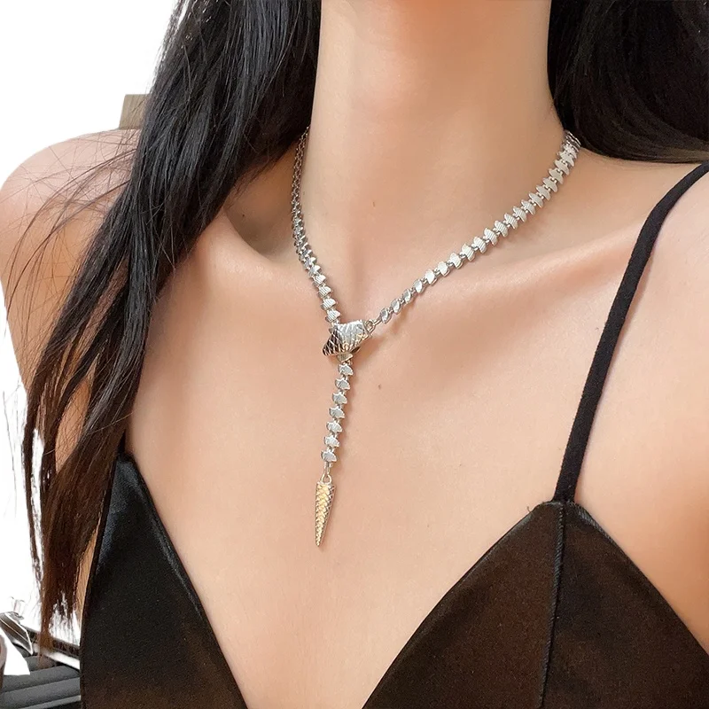 Exquisite Snake Necklace Snake Bone Chain Clavicle Premium Neck Chain Neck Accessories
Exquisite Snake Necklace Snake Bone Chain Clavicle Premium Neck Chain Neck Accessories