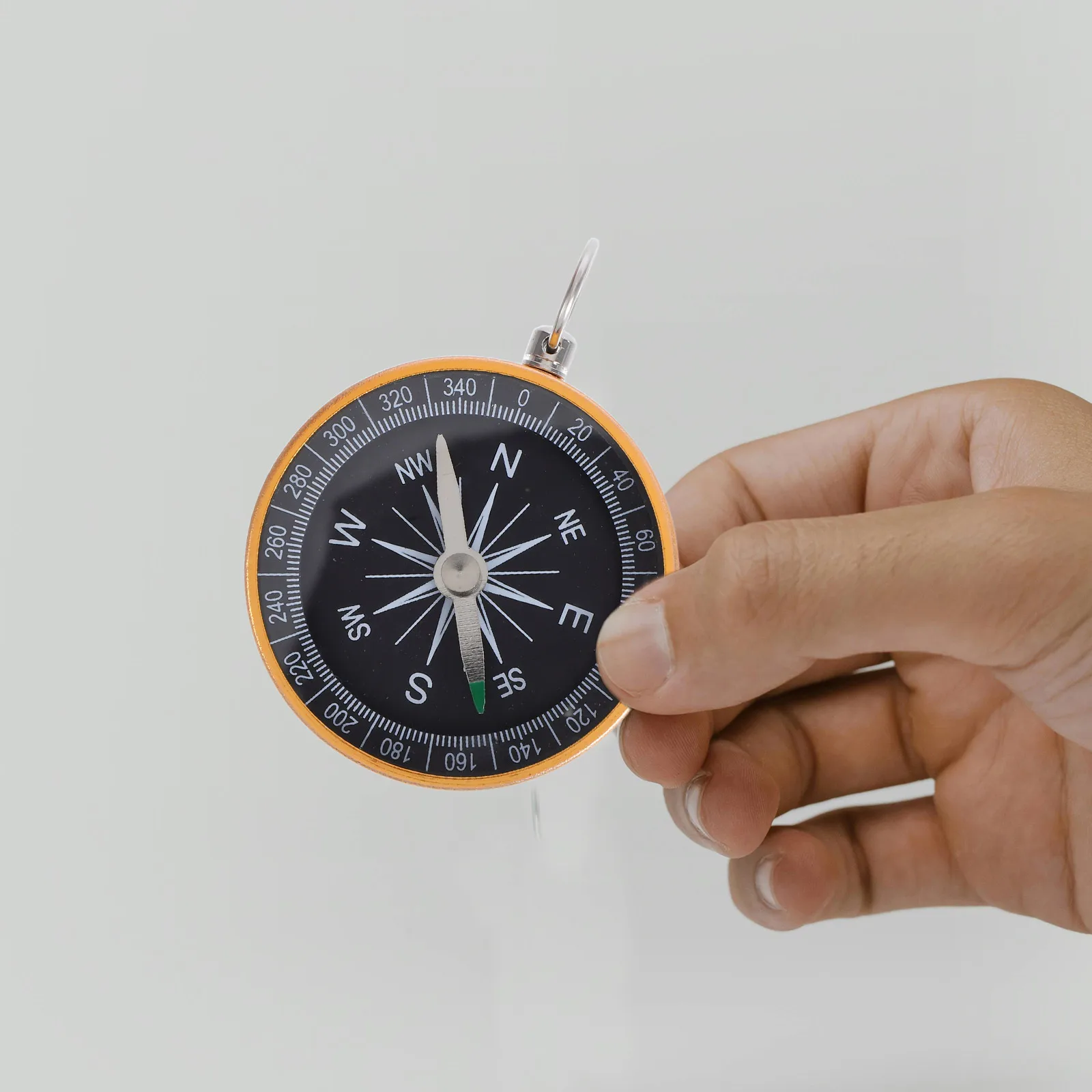 1pc Portable Aluminum Compass Keychain Golden Mini Travel Direction Hiking Camping Accessory Lightweight Durable Outdoor
1pc Portable Aluminum Compass Keychain Golden Mini Travel Direction Hiking Camping Accessory Lightweight Durable Outdoor