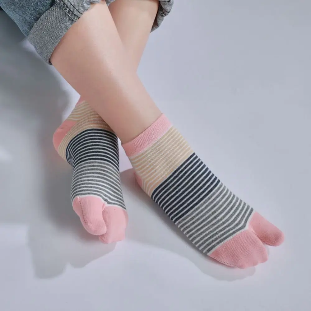 3Pairs Stripe Two Toe Tube Socks Sweat Absorption Breathable Toe Short Calf Socks Anti Slip Hosiery Toe Separator Socks Daily
3Pairs Stripe Two Toe Tube Socks Sweat Absorption Breathable Toe Short Calf Socks Anti Slip Hosiery Toe Separator Socks Daily