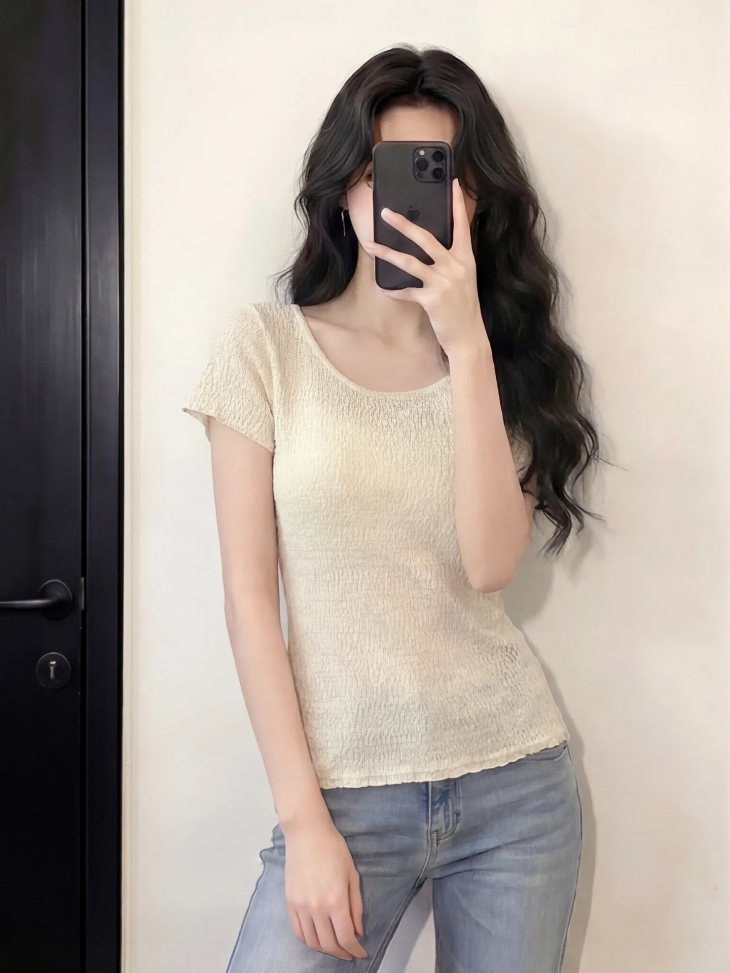 Elegant Hollow out Back Short Sleeve Slim Fit Women's T-Shirt Summer New Style Fashion Design Casual round Neck Top
Elegant Hollow out Back Short Sleeve Slim Fit Women's T-Shirt Summer New Style Fashion Design Casual round Neck Top