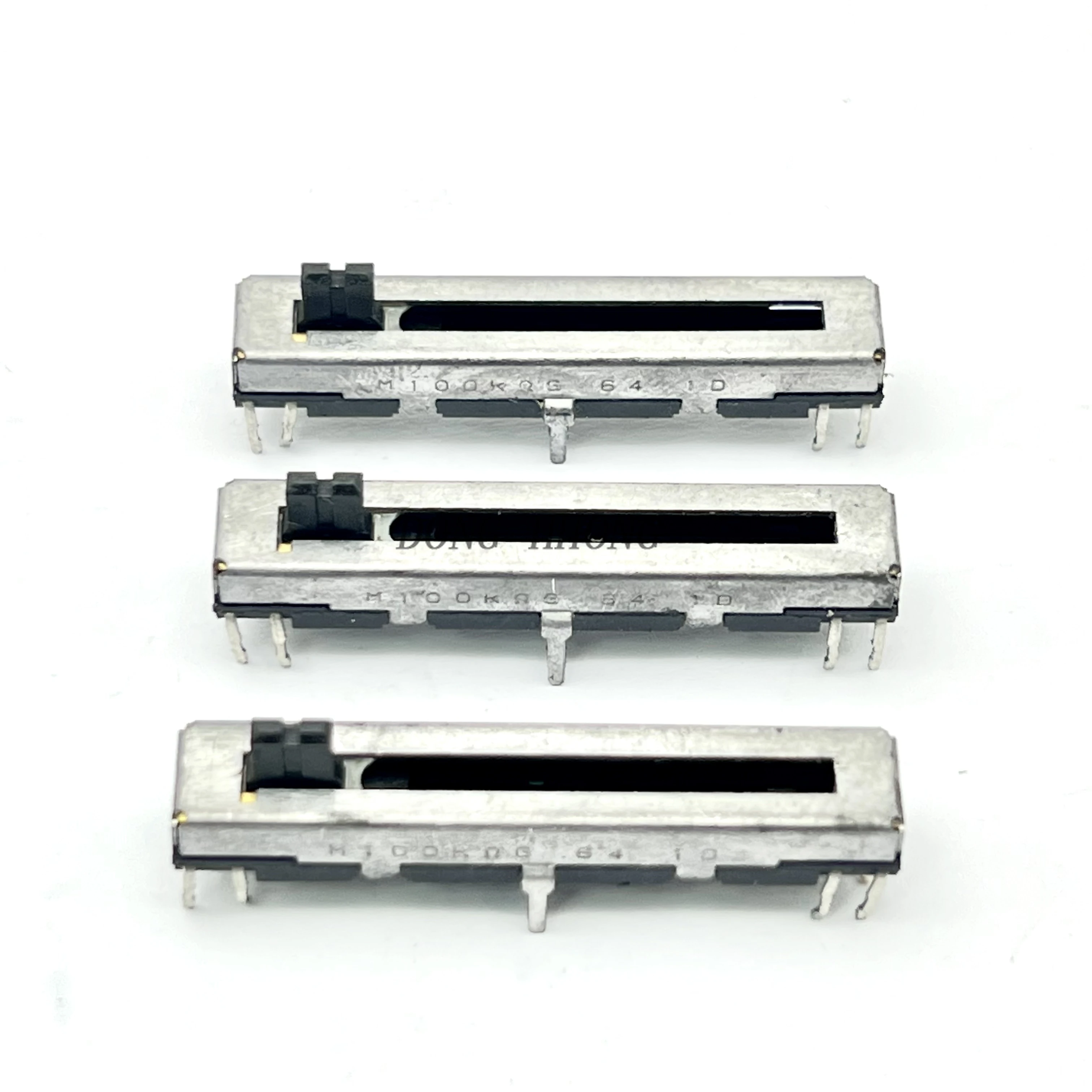 3PCS Special Push Rod Shear Potentiometer for Electronic Organs 4.5Cm Mono 100KG with 5Mm Long Midpoint Handle
3PCS Special Push Rod Shear Potentiometer for Electronic Organs 4.5Cm Mono 100KG with 5Mm Long Midpoint Handle