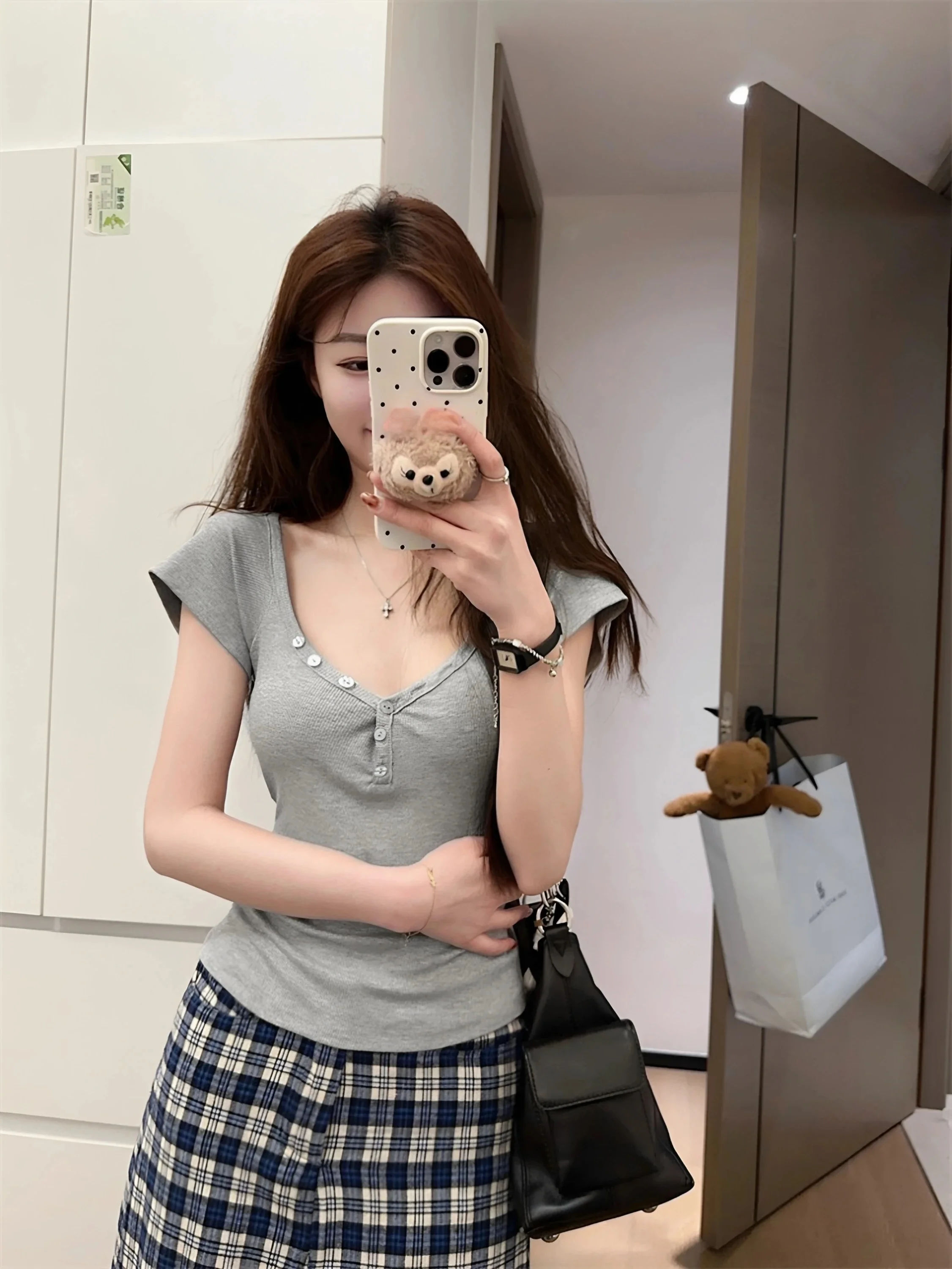 Summer Slim Fit V-Neck T-Shirt Women's 95 Cotton Button up Short Sleeve Casual Comfortable Breathable Color Top
Summer Slim Fit V-Neck T-Shirt Women's 95 Cotton Button up Short Sleeve Casual Comfortable Breathable Color Top