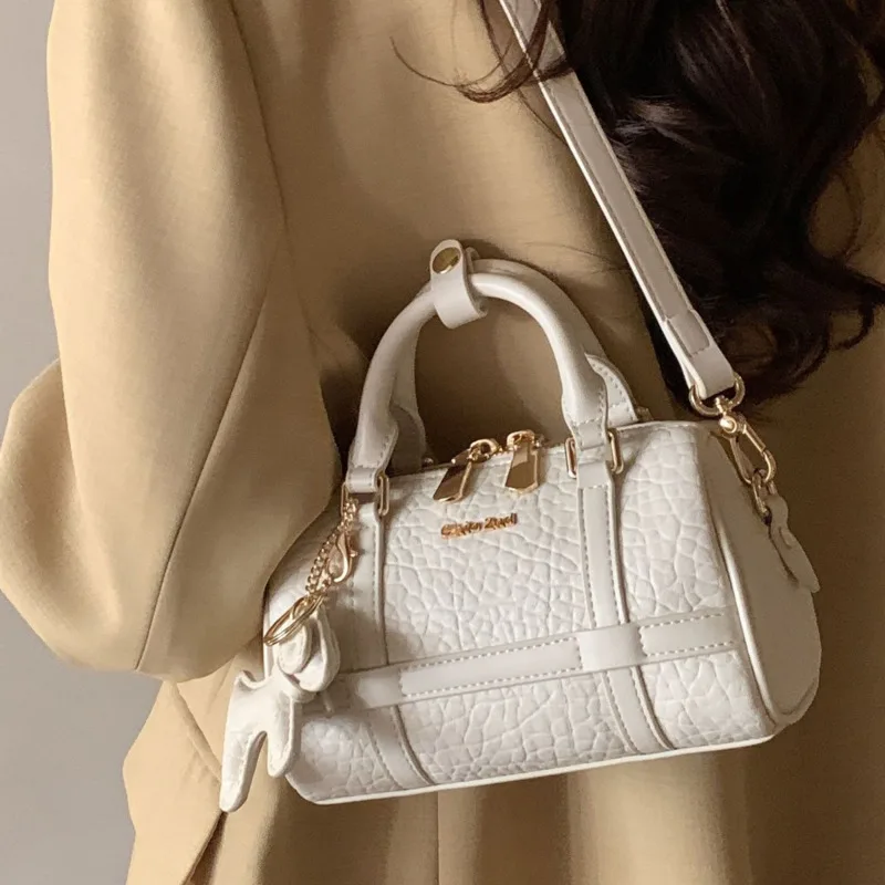 2025 New In Fashion Chic White Tote Height Female Lolita Wallets Purse High Quality Commuter Handbag Shoulder Messenger Bag Y2k
2025 New In Fashion Chic White Tote Height Female Lolita Wallets Purse High Quality Commuter Handbag Shoulder Messenger Bag Y2k