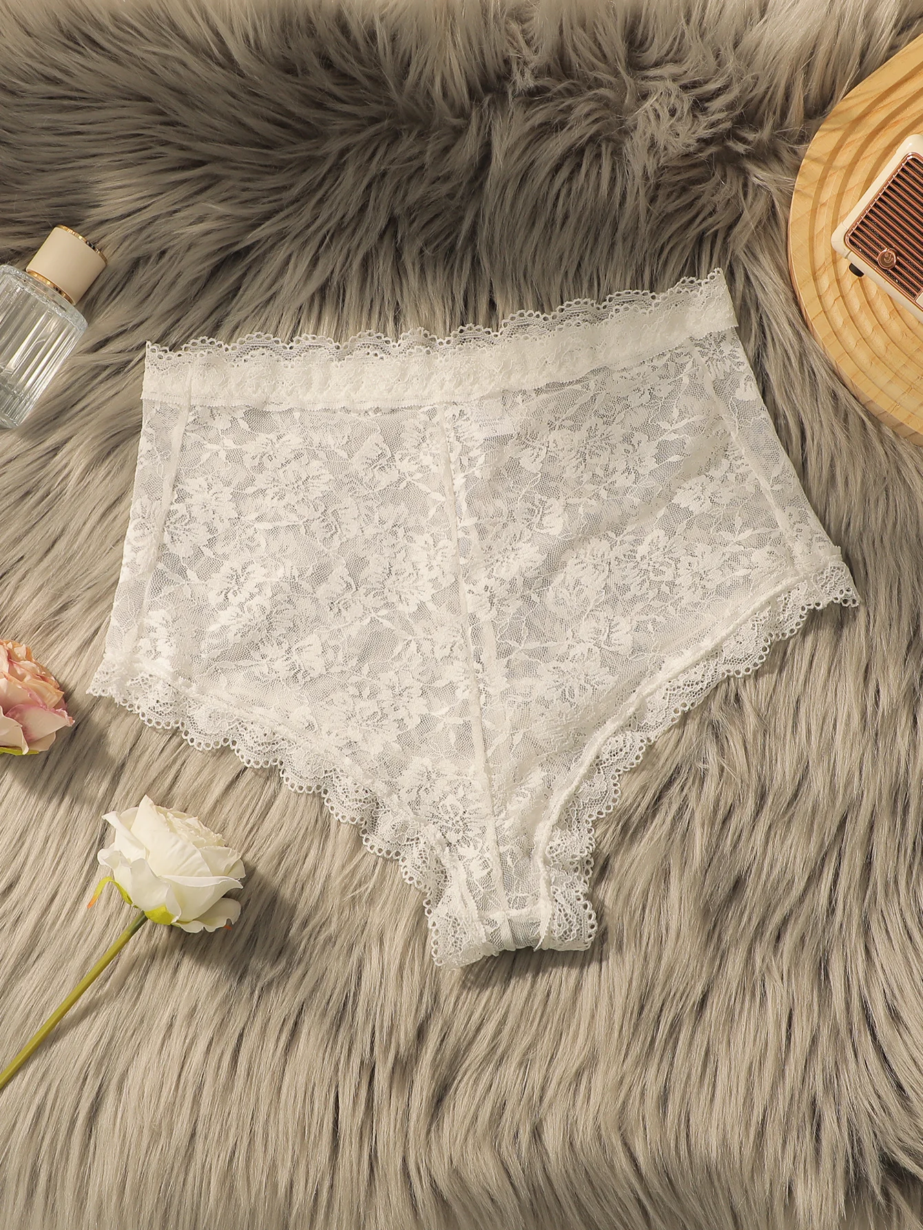 Women's sexy embroidered lace floral underwear with no trace low waist easy to wash and dry comfortable thong SR2761
Women's sexy embroidered lace floral underwear with no trace low waist easy to wash and dry comfortable thong SR2761