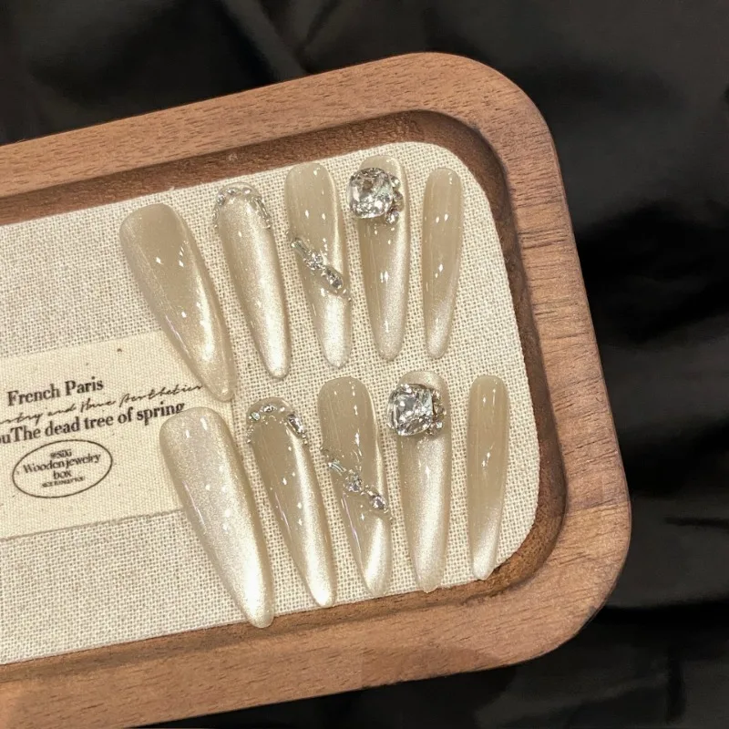 10pcs Handmade Nails Press Ons Cat's Eye Chain Diamonds Decorated Nail Tips for Nails Champagne Color Korean False Nails 2025
10pcs Handmade Nails Press Ons Cat's Eye Chain Diamonds Decorated Nail Tips for Nails Champagne Color Korean False Nails 2025