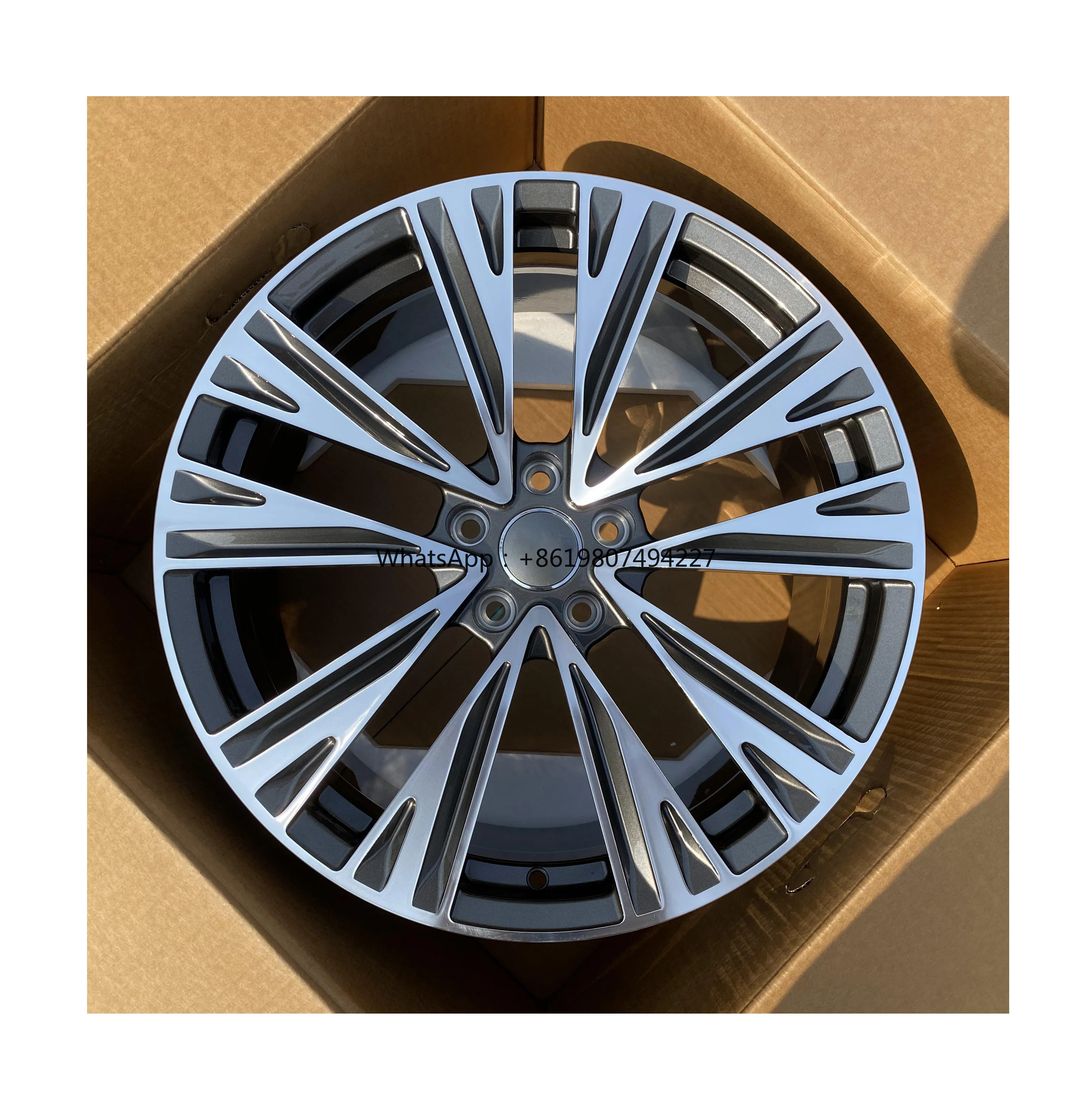 Aluminium Alloy Forged Wheels Gunmetal Machined Face in Stock 8JX18 5*112 for A3 A4 A6 Q3
Aluminium Alloy Forged Wheels Gunmetal Machined Face in Stock 8JX18 5*112 for A3 A4 A6 Q3