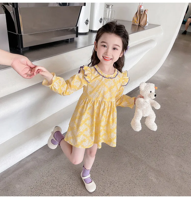 Girls' Spring and Autumn Dress Korean Baby Girl Sweet Yellow Solid Color Small Floral Flying Sleeves Collar Long-sleeved Skirt
Girls' Spring and Autumn Dress Korean Baby Girl Sweet Yellow Solid Color Small Floral Flying Sleeves Collar Long-sleeved Skirt