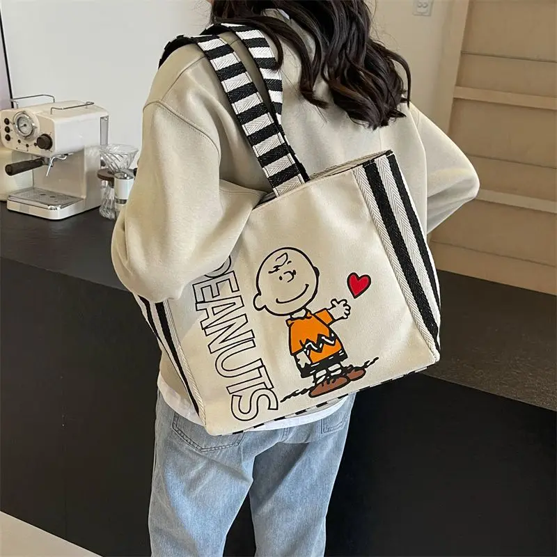Универсальная Холщовая Сумка большой вместимости Snoopy с изображением Чарли из мультфильма периферийный мультфильм кавайная милая сумка-тоут сумка через плечо в подарок
Универсальная Холщовая Сумка большой вместимости Snoopy с изображением Чарли из мультфильма периферийный мультфильм кавайная милая сумка-тоут сумка через плечо в подарок