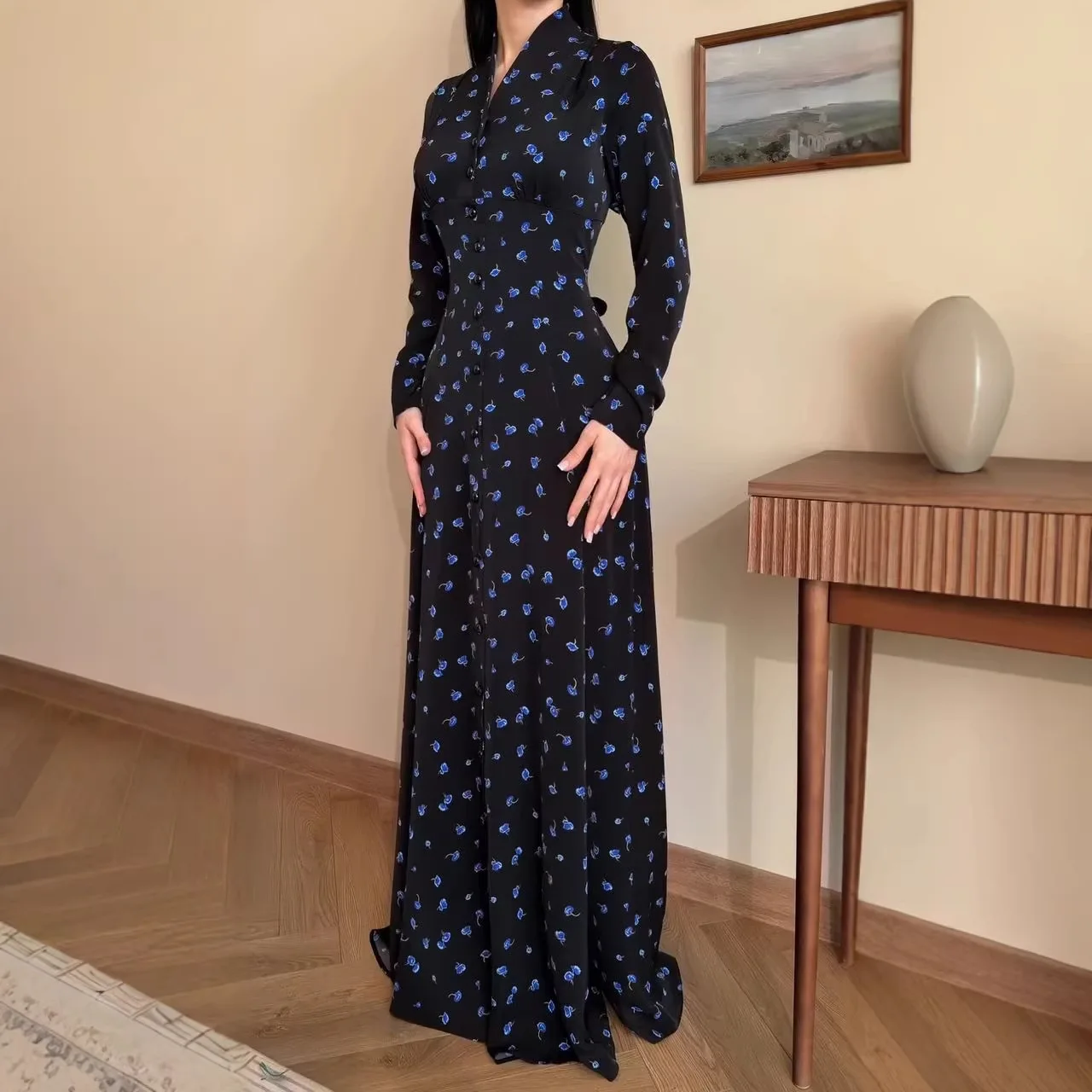 Элегантное свободное платье с принтом для женщин: весеннее, с V-образным вырезом, длинными рукавами, пышной юбкой, осеннее, с завышенной талией, длиной до колена
Элегантное свободное платье с принтом для женщин: весеннее, с V-образным вырезом, длинными рукавами, пышной юбкой, осеннее, с завышенной талией, длиной до колена