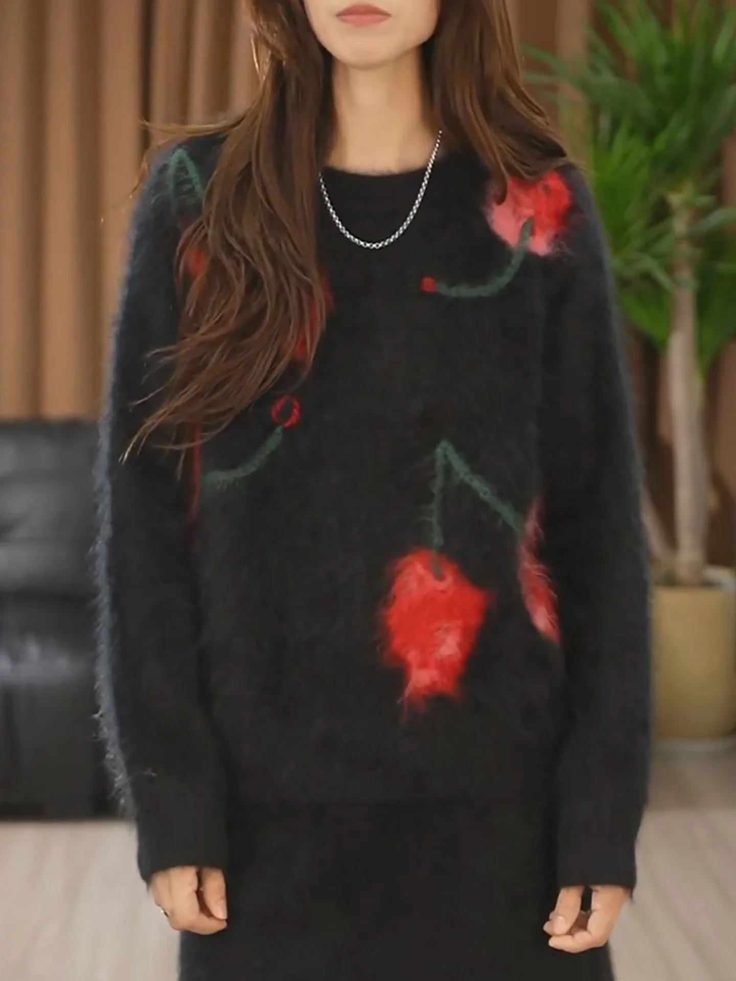 Retro Cherry Print Soft Long Sve Loose Fce Base irt Women's round Ne Warmth Feeling High-End Feelings Korean Sle
Retro Cherry Print Soft Long Sve Loose Fce Base irt Women's round Ne Warmth Feeling High-End Feelings Korean Sle