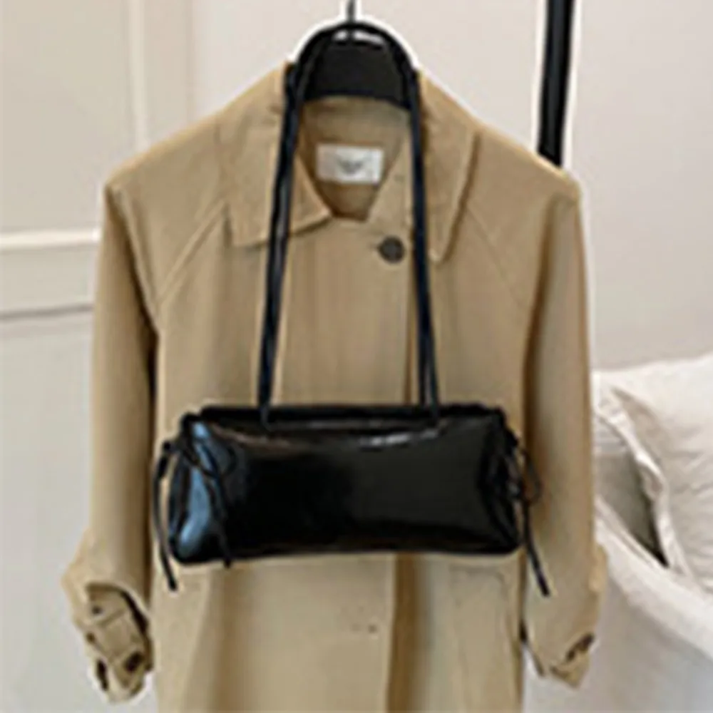 Multicolor Shoulder Bag PU Leather Large Capacity Versatile Commuting Bag Bowknot with Lace Ribbon PU Leather Bag Shopping
Multicolor Shoulder Bag PU Leather Large Capacity Versatile Commuting Bag Bowknot with Lace Ribbon PU Leather Bag Shopping