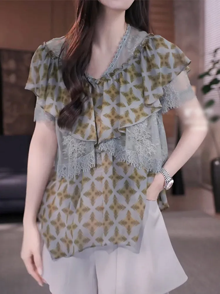 Elegant Short Sleeve Lace Blouse Women's Fashion Summer Floral Print Versatile Top Asymmetrical Design Comfortable Breathable
Elegant Short Sleeve Lace Blouse Women's Fashion Summer Floral Print Versatile Top Asymmetrical Design Comfortable Breathable