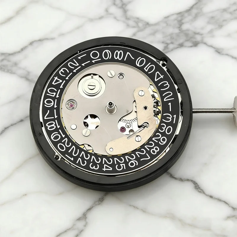 NH35 black and white calendar The Chinese NH35 movement can replace the Japanese Seiko automatic movement parts 3 and 6 o'clock
NH35 black and white calendar The Chinese NH35 movement can replace the Japanese Seiko automatic movement parts 3 and 6 o'clock