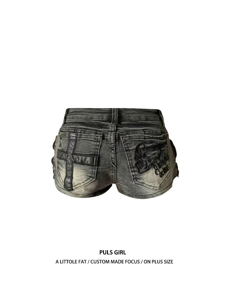 Retro American Washed Patchwork Embroidered Denim Shorts Women's Summer Slimming Hot Pants Trendy High Waist Commute Style
Retro American Washed Patchwork Embroidered Denim Shorts Women's Summer Slimming Hot Pants Trendy High Waist Commute Style