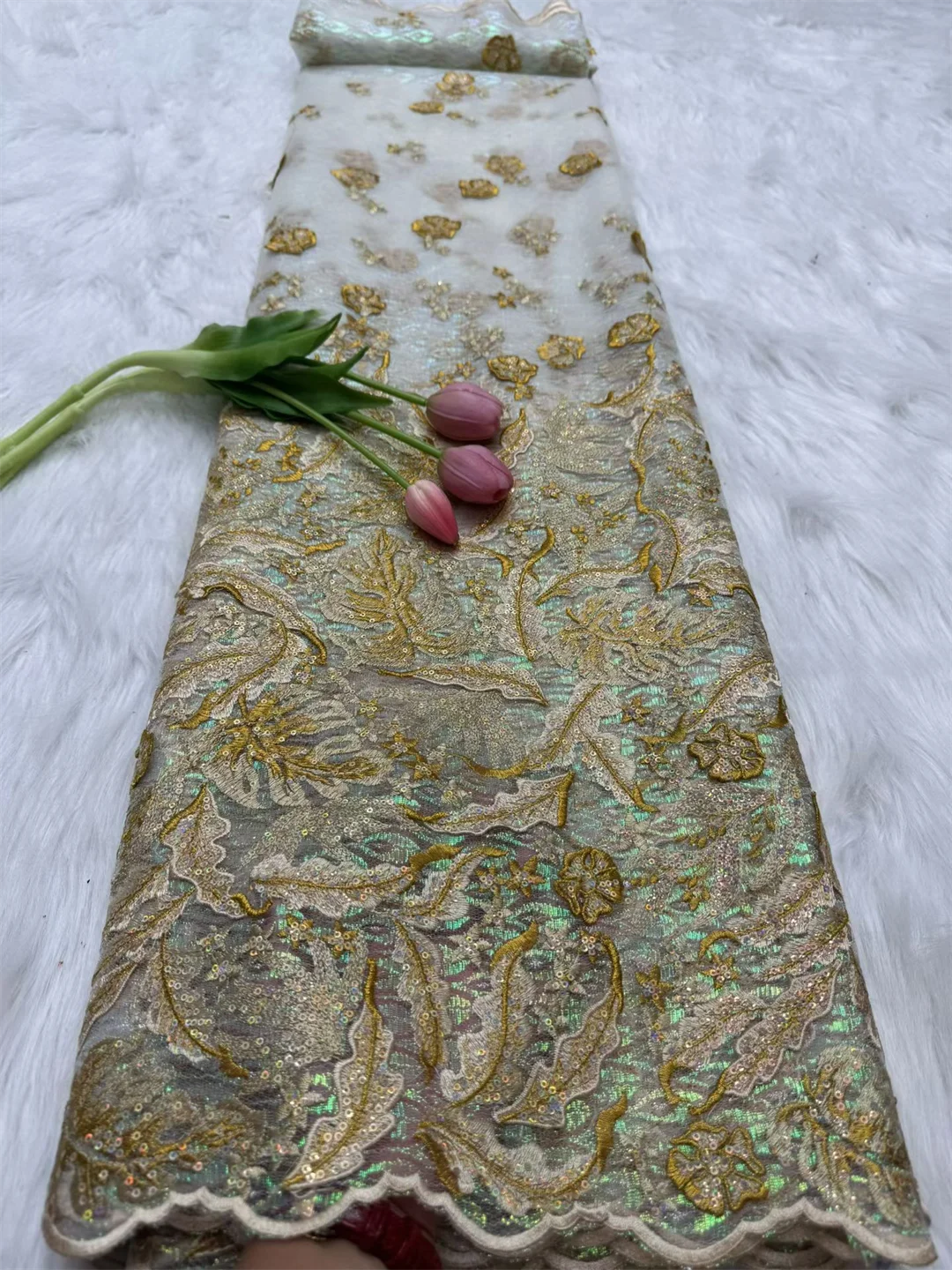 High Quality Shiny Sequins Tulle Lace Fabric African Embroidery Luxury printing Lace 5Yards for Women Wedding Party Dress sewing
High Quality Shiny Sequins Tulle Lace Fabric African Embroidery Luxury printing Lace 5Yards for Women Wedding Party Dress sewing