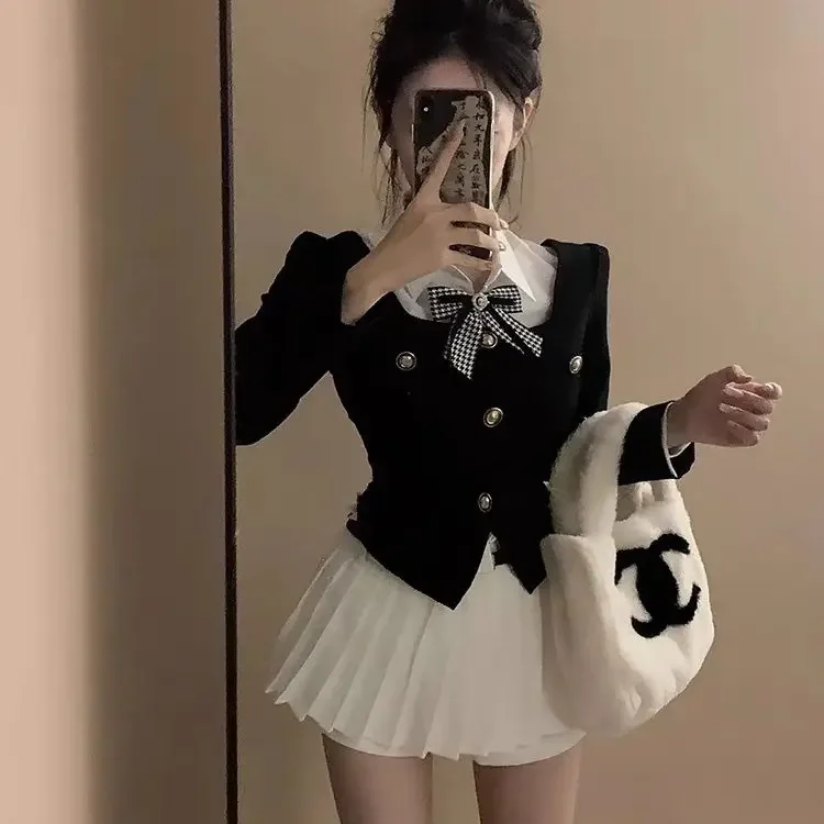 Sexy Mature Women Two Piece Skirt Sets Preppy Style Patchwork Design Long Sleeve Slim T-shirt + High Waist A Line Mini Skirt
Sexy Mature Women Two Piece Skirt Sets Preppy Style Patchwork Design Long Sleeve Slim T-shirt + High Waist A Line Mini Skirt