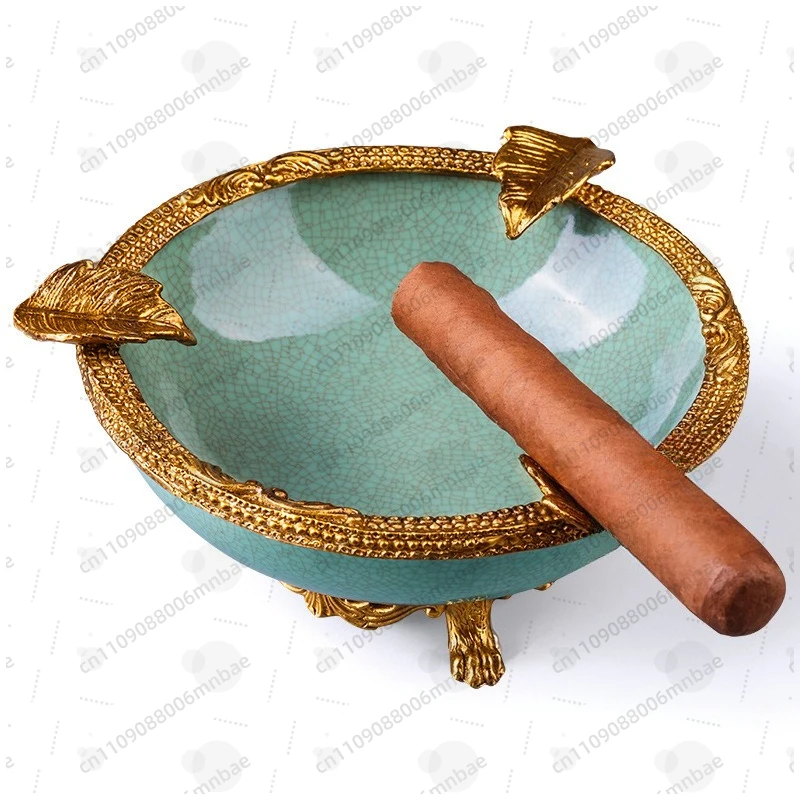 Cigar ashtray European retro glaze craftsmanship exquisite copper carving ceramic bone china gift box
Cigar ashtray European retro glaze craftsmanship exquisite copper carving ceramic bone china gift box