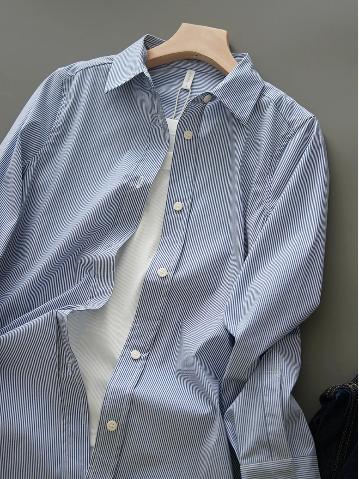 Basic Commute Style Women's Shoulder Length Shirt Thin Long Sleeve Career Outfit Spring Autumn Cotton Blend Formal Shirt
Basic Commute Style Women's Shoulder Length Shirt Thin Long Sleeve Career Outfit Spring Autumn Cotton Blend Formal Shirt