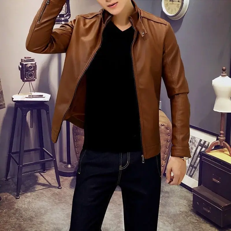 Молодежное мужское пальто из искусственной кожи с воротником-стойкой в стиле панк Faion, повседневное ветрозащитное пальто ort длины на молнии
Молодежное мужское пальто из искусственной кожи с воротником-стойкой в стиле панк Faion, повседневное ветрозащитное пальто ort длины на молнии